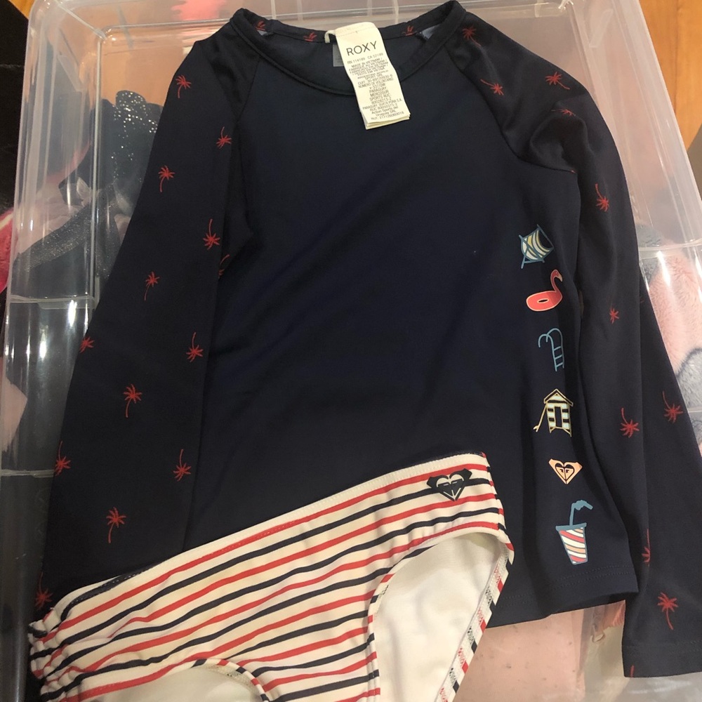 Roxy rash guard set - never worn